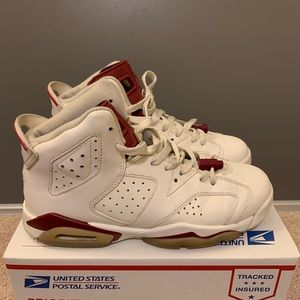 Jordan 6 Maroon Size 6
